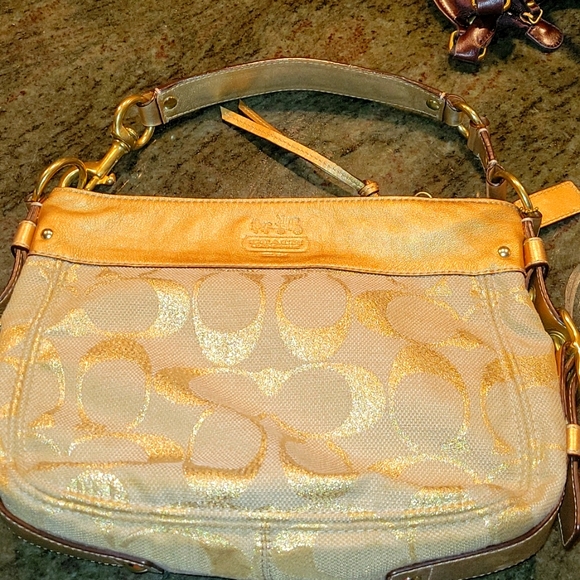 COACH handbag - Picture 1 of 11